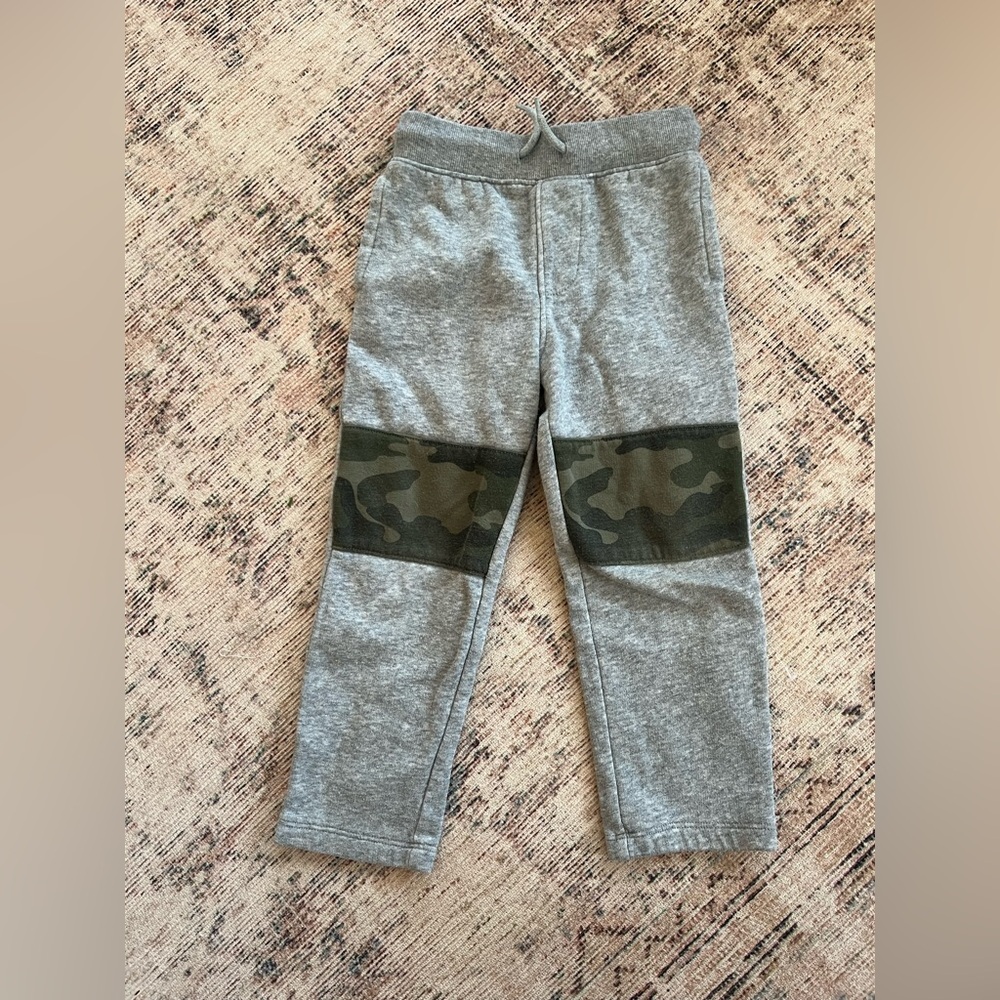 Old Navy Gray and Camouflage Kids Joggers